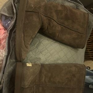 Tall Chocolate Brown Uggs Size 7